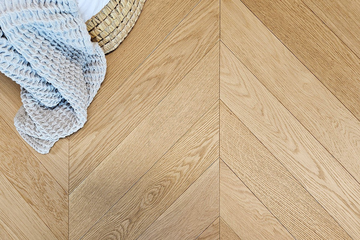 Lamett Ravello Chevron Natural (90 × 510 × 15 mm)